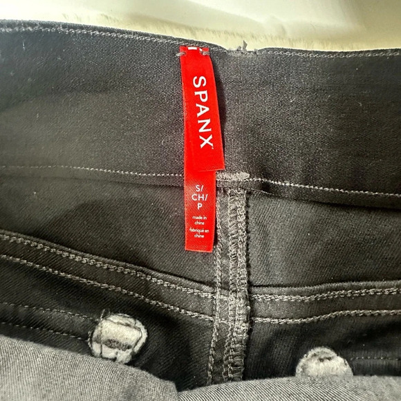 Spanx Stretch Twill Ankle Cargo Pants Size Small NWT - Picture 2 of 5